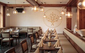 Frühstück, Mittagessen und Abendessen