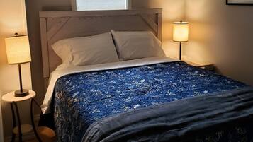 3 bedrooms, travel cot, free WiFi, bed sheets