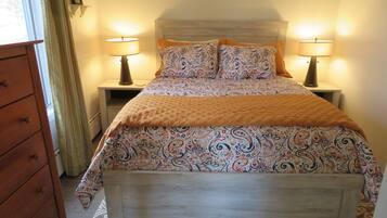 3 bedrooms, travel cot, free WiFi, bed sheets