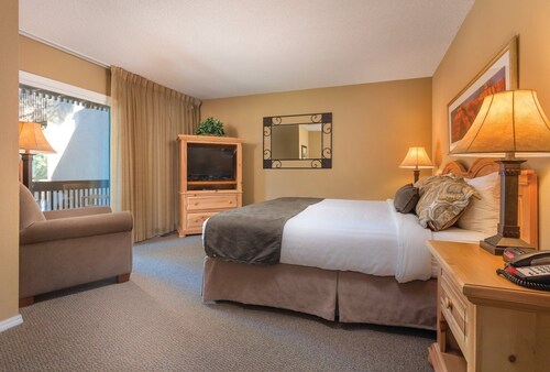 Luxurious Mountain View Golf Resort with tons of Amenities