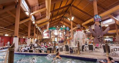 Glacier Canyon Resort With Free access to WaterParks and other Amenities