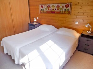4 bedrooms, desk, iron/ironing board, WiFi - Le Miclivier B1 by Interhome (Villars)