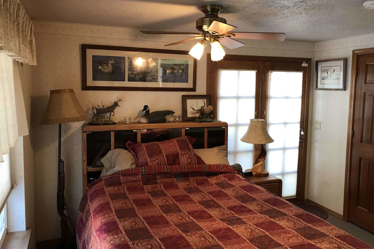 Buck Room | WiFi (free)