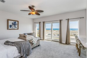 4 bedrooms, desk, iron/ironing board, free WiFi