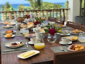 Outdoor dining - Luxury Contemporary Villa with Sea View & Private Pool – Las Terrenas STARLINK (Las Terrenas)