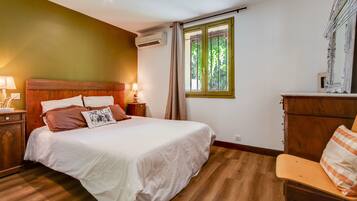 2 chambres, fer et planche Ă repasser, Wi-Fi, draps fournis