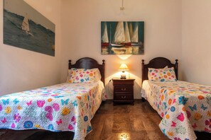 2 Schlafzimmer, Bügeleisen/Bügelbrett, Reisekinderbett, kostenloses WLAN