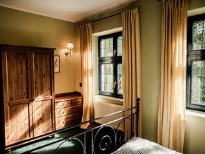 1 camera, una scrivania, accesso a Internet