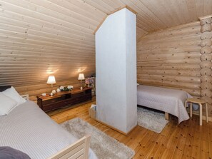 Unclassified image, 4 of 31, button - Hatun huilaus by Interhome (Ilomantsi)
