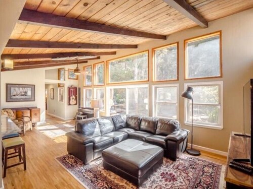 Pot Belly Beach House