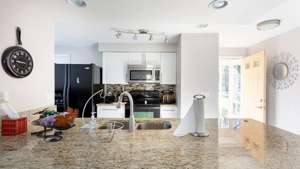 In-room dining - Cape Coral Vacation Home (Cape Coral)