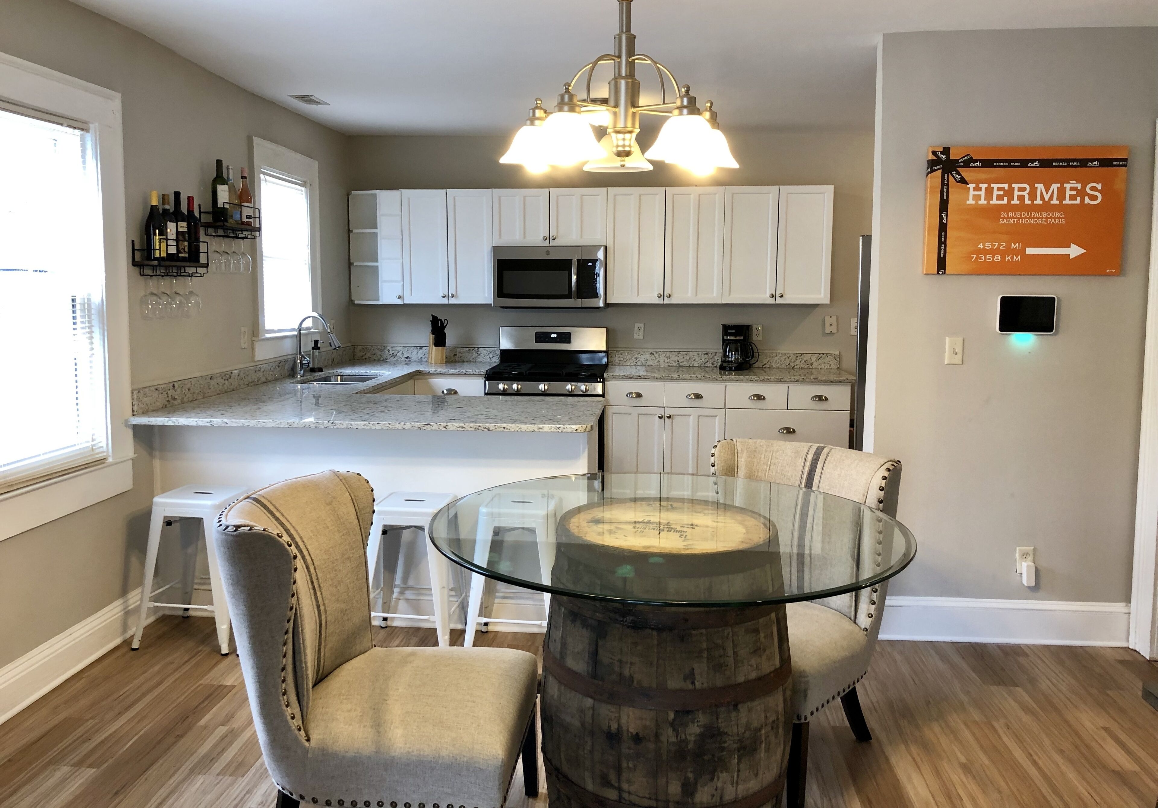 Hollywood House - Sleeps 14!