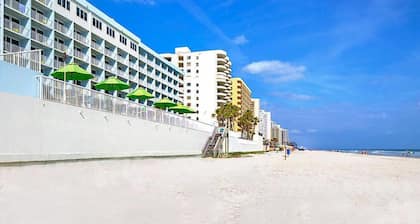 Beach Resort with Ocean Front Pool and Hot Tub