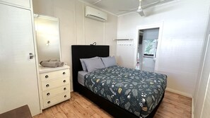 3 bedrooms, WiFi, bed sheets