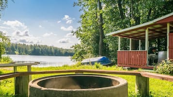 Bañera de hidromasaje al aire libre