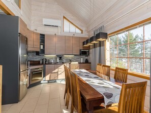 Fridge, microwave, dishwasher, high chair - Villa hymy by Interhome (Lieksa)