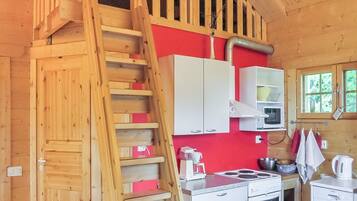 Kühlschrank, Mikrowelle, Geschirrspüler, Kochgeschirr/Geschirr/Besteck