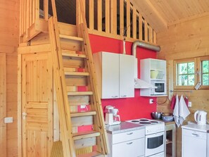 Fridge, microwave, dishwasher, cookware/dishes/utensils