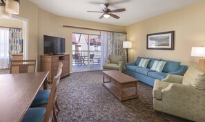 TV, video games, DVD player - Family Friendly Lodging in Branson at the Meadows (Branson)