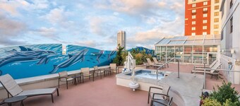 High Rise close to Steel Pier and Hardrock Casino