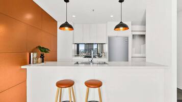 Fridge, microwave, oven, stovetop