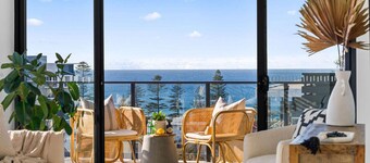 Spectacular 10th Floor, 2 Bed, 2 Bath,Wollongong Ocean View Apartment