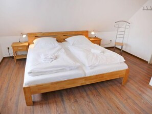 3 Schlafzimmer, Schreibtisch, Internetzugang