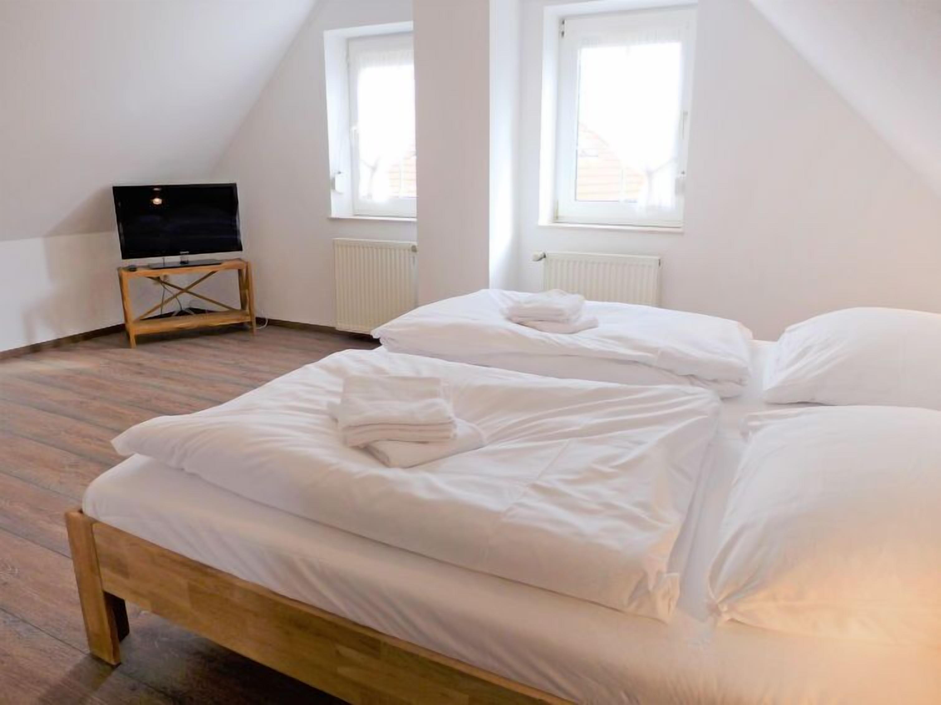 3 Schlafzimmer, Schreibtisch, Internetzugang