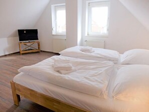 3 Schlafzimmer, Schreibtisch, Internetzugang