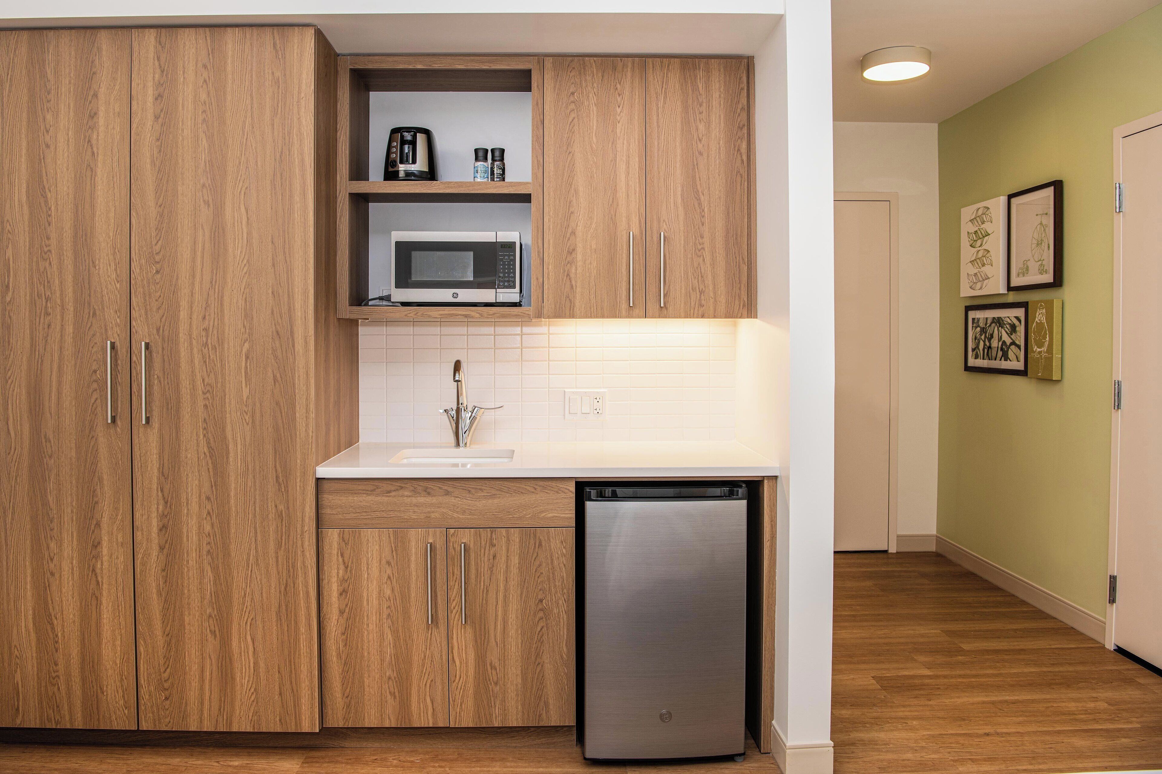 room, 1 king bed | private kitchen | fridge, microwave, dishwasher, coffee/tea maker