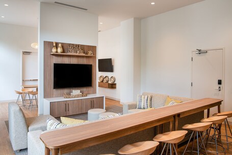 Element Scottsdale at SkySong - Image 16