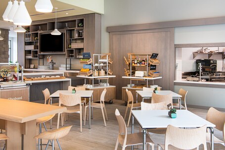Element Scottsdale at SkySong - Image 57
