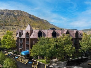Exterior - MountainSide Resort near Zip Lining and Museums (Durango)