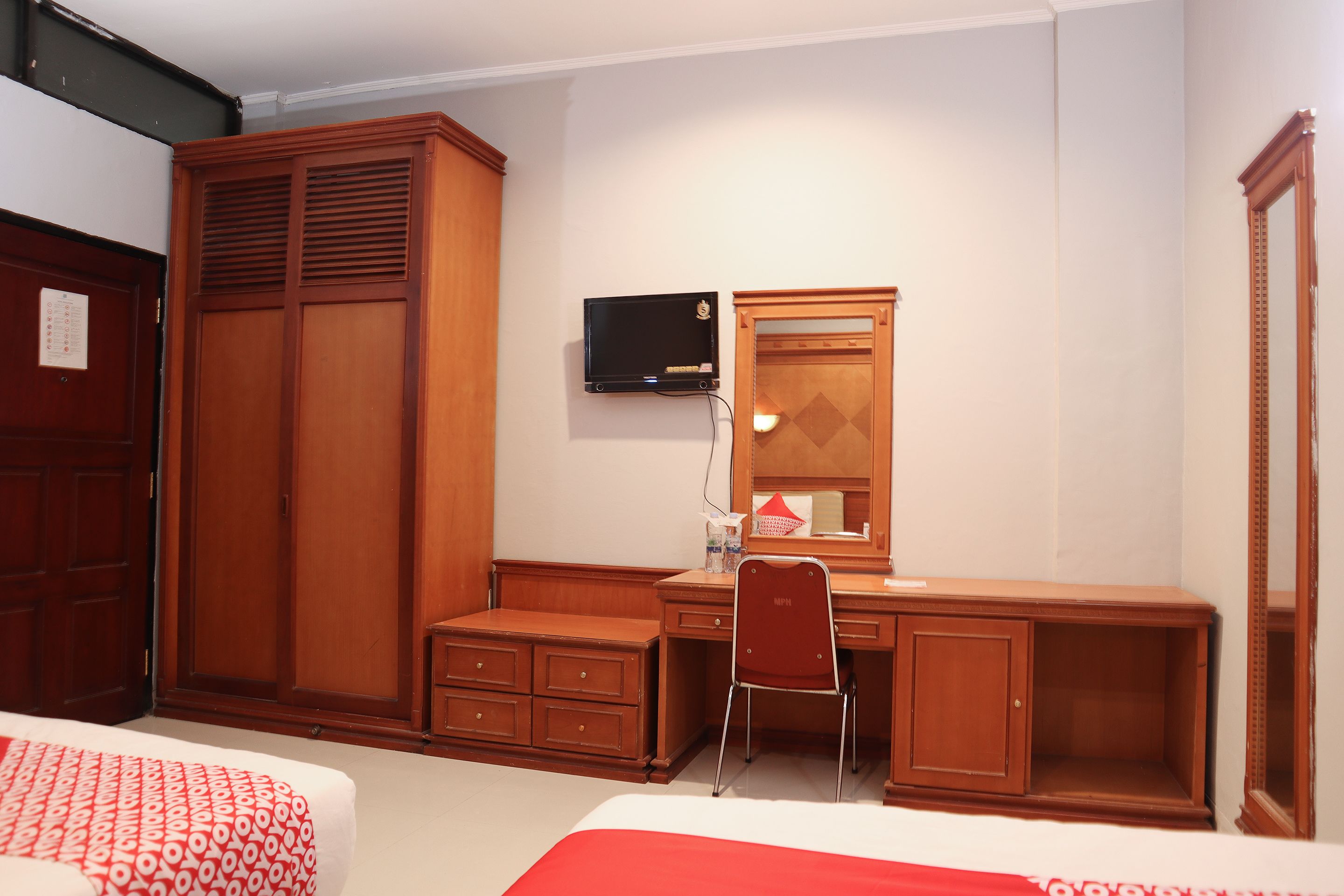 Photo - OYO 742 Mona Plaza Hotel