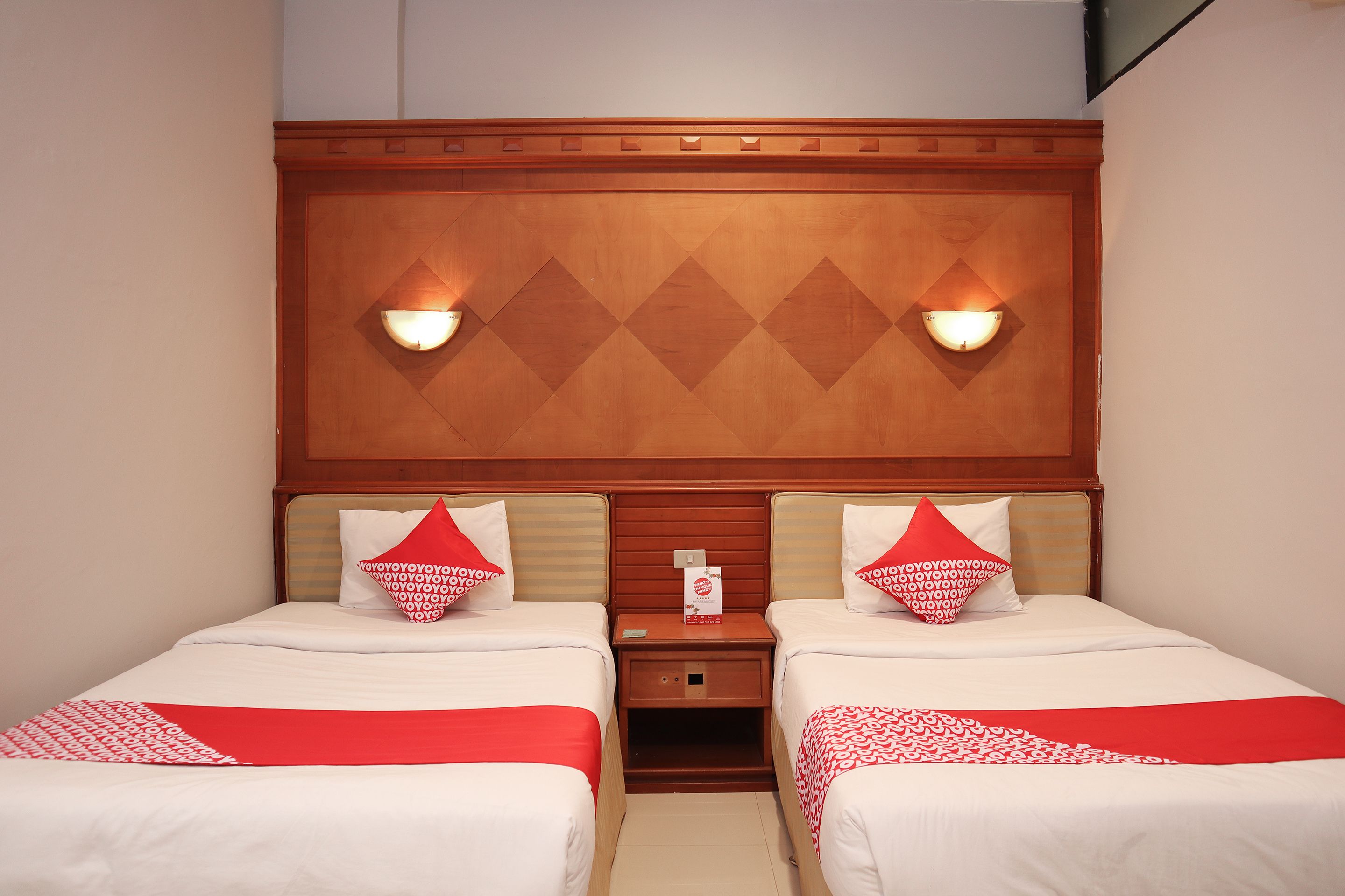 Photo - OYO 742 Mona Plaza Hotel