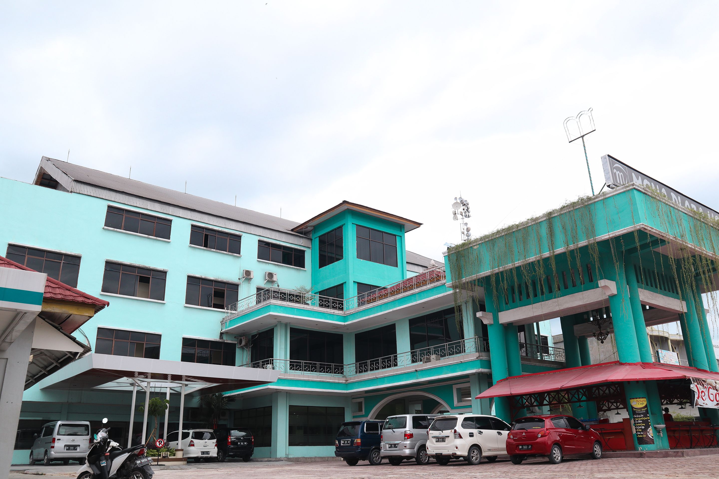 Photo - OYO 742 Mona Plaza Hotel