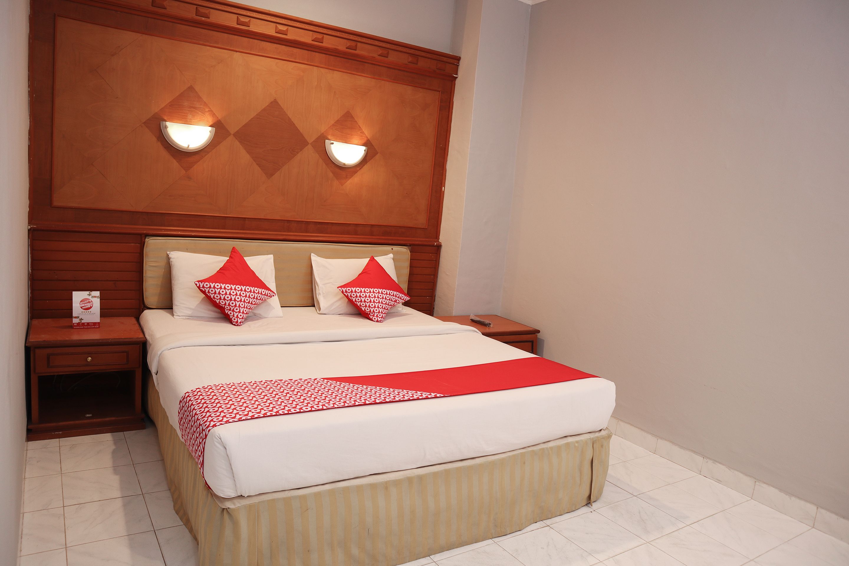 Photo - OYO 742 Mona Plaza Hotel