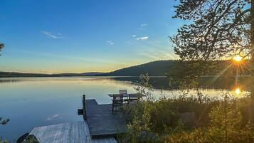 تناول الطعام بالخارج