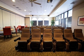 Meeting facility - A Secret Hideout in the City of Festivals (Indio)