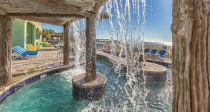 BeachFront-lomakeskuksen kävelymatkan päässä Daytona Lagoonista ja Boardwalkista