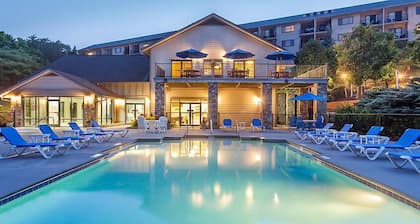 Laurel Crest Vacation Resort in the Smoky Mountains.