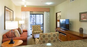 Télévision, lecteur de DVD, table de tennis de table