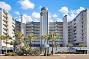Exterior - Beach Side Resort perfect location with indoor/outdoor Pools (North Myrtle Beach)