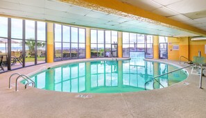 Innenpool, beheizter Pool