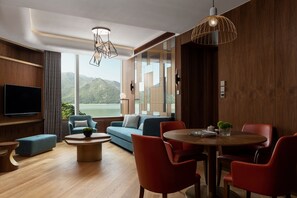 140-cm LED TV with cable channels, TV