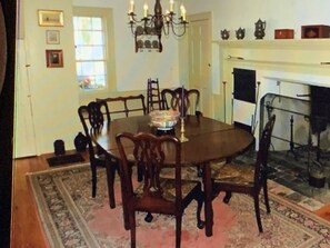 Dining - Historical Home Richard Manning House (Casco)