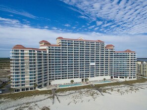 Exterior - DIRECTLY ON THE BEACH~1 BD+Bunk Room~Book 7 or more nights for a 10% discount~ (Gulf Shores)