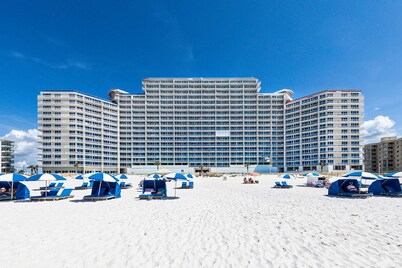 DIRECTLY ON THE BEACH~1 BD+Bunk Room~Book 7 or more nights for a 10% discount~