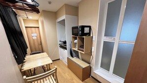 客房, 无烟房, 简易厨房 (HOTEL EL SHINJUKU6/103 Max4PAX) | 私人厨房 | 冰箱、微波炉