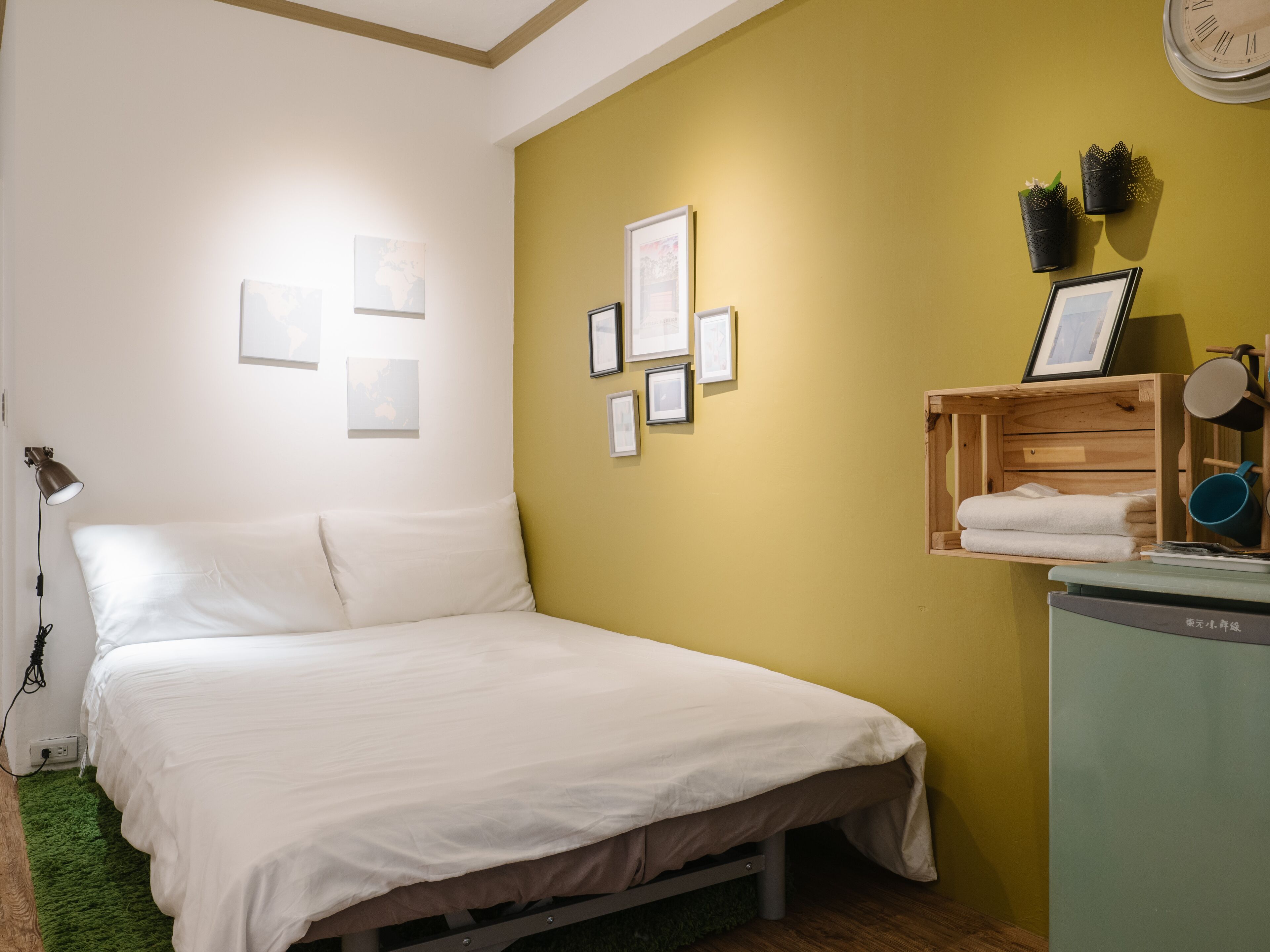 Ropa de cama de alta calidad y muebles diferentes 